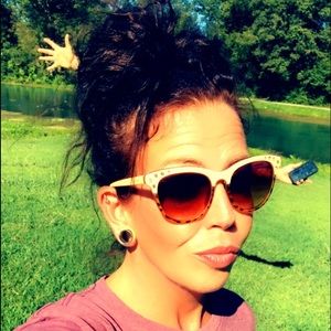 Meet your Posher, Heather